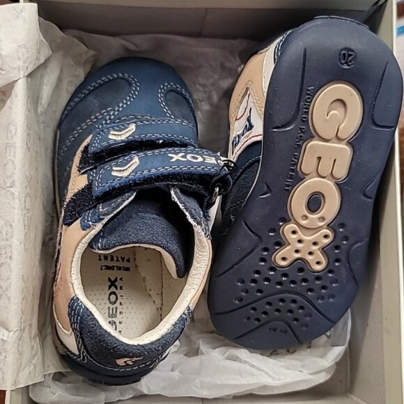 Geox Giove 2 Velcro Sneaker (Toddler) - Picture 3 of 4